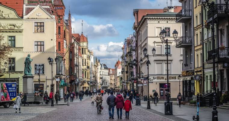Best eSIM for Poland Travel in 2026: NexaEsim & Top Alternatives
