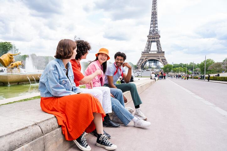 Touristes tour eiffel